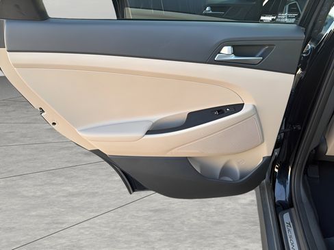 Used 2016 Hyundai Tucson Limited w/ Option Group 03 image 28