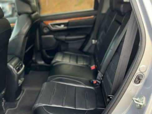 Used 2020 Honda CR-V Touring image 11