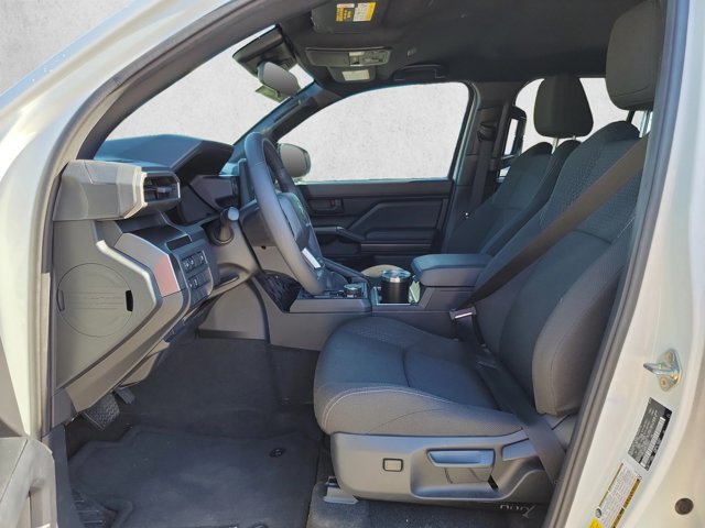 Used 2025 Toyota 4Runner SR5 AWD/4WD image 17