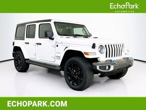 Used 2022 Jeep Wrangler Unlimited Sahara AWD/4WD image 1