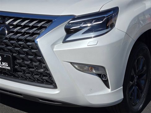 Certified 2023 Lexus GX 460 Premium w/ Premium Package image 10