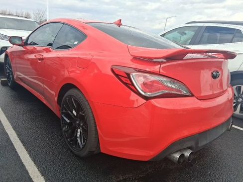 Used 2013 Hyundai Genesis 3.8 RWD image 11
