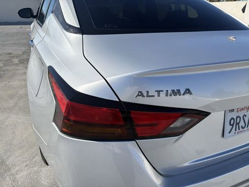 Used 2025 Nissan Altima 2.5 SV image 13