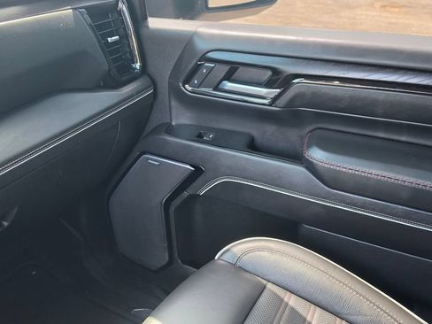 Used 2025 GMC Sierra 2500 AT4X AWD/4WD image 16