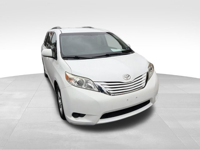 Used 2016 Toyota Sienna LE FWD image 22