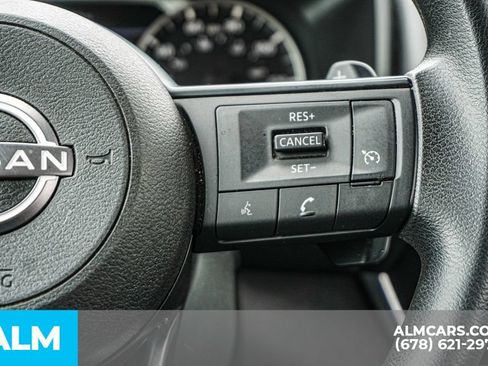 Used 2024 Nissan Rogue S FWD image 30