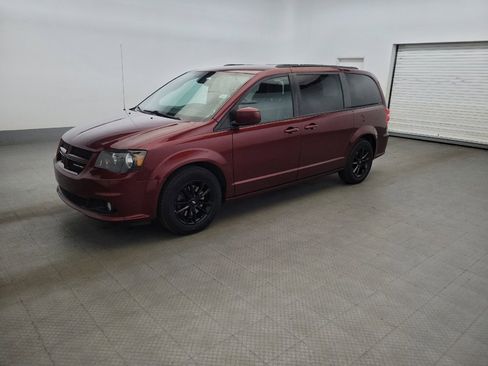 Used 2019 Dodge Grand Caravan GT FWD image 2
