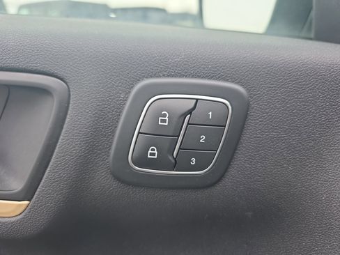 Used 2022 Ford Escape Titanium w/ Titanium Elite Package image 31