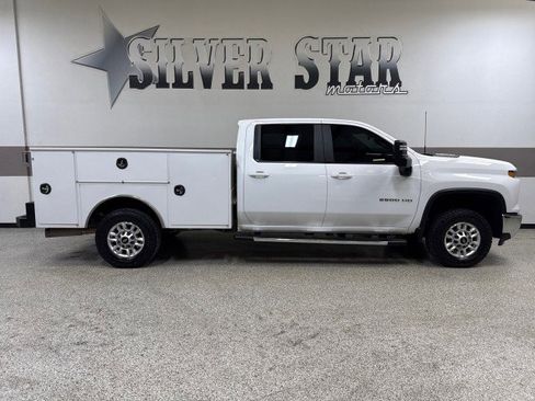 Used 2024 Chevrolet Silverado 2500 LT w/ Convenience Package image 46