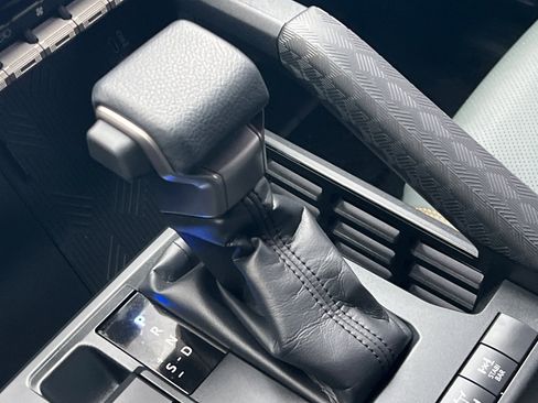 Used 2025 Toyota 4Runner Trailhunter image 18