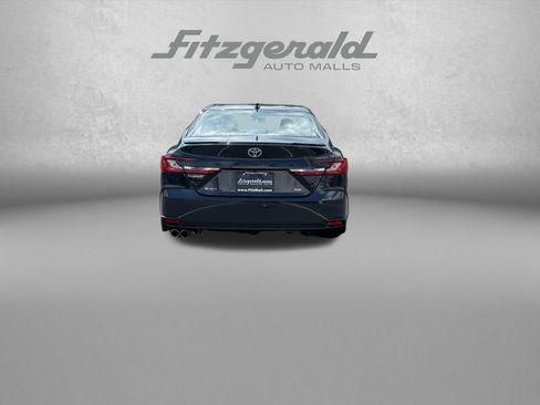 Used 2025 Toyota Camry SE FWD image 7