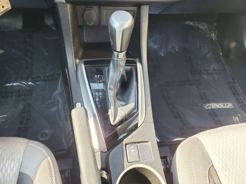 Used 2019 Toyota Corolla LE FWD image 43