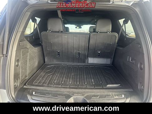 Used 2023 GMC Yukon XL SLT w/ SLT Luxury Package image 27