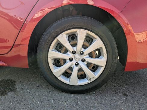Used 2020 Toyota Corolla LE FWD image 23
