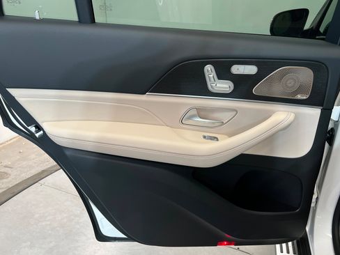 New 2026 Mercedes-Benz GLS 580 4MATIC image 18