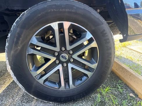 Used 2023 Ford F150 XL w/ STX Appearance Package RWD image 5