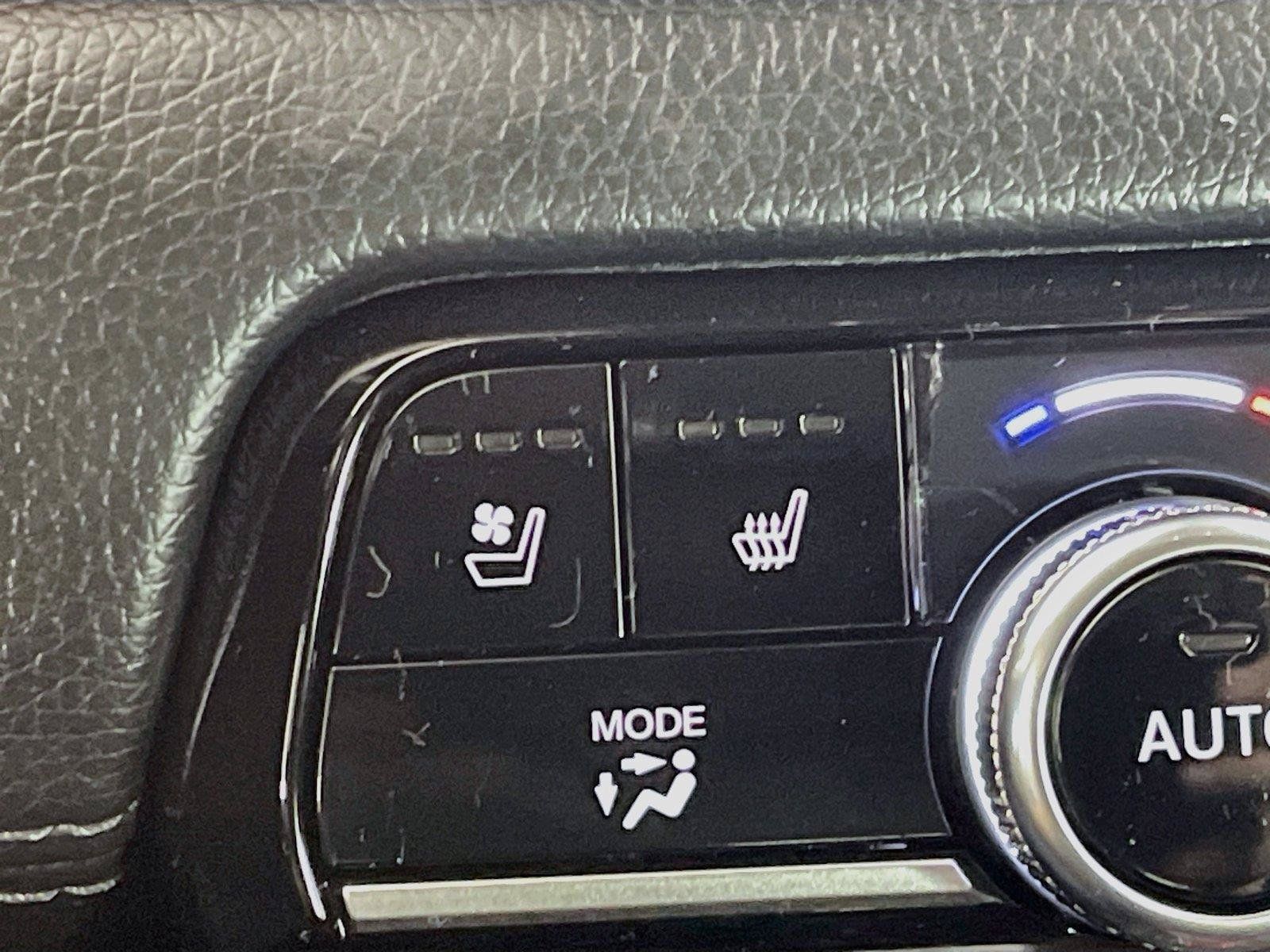 Used 2023 Honda Pilot Elite image 16