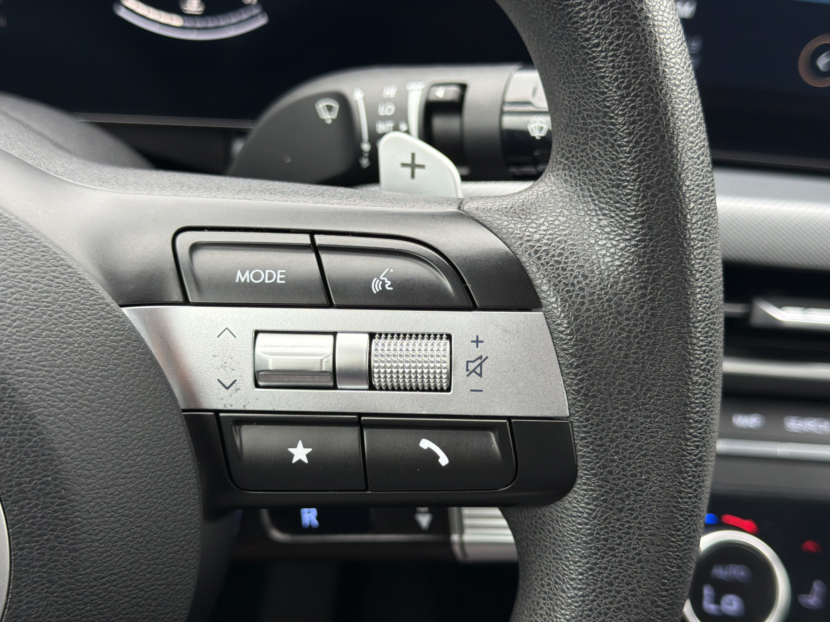 Used 2024 Hyundai Sonata SEL FWD image 13