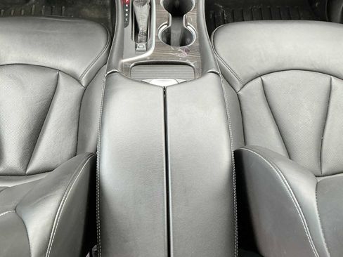 Used 2020 Buick Envision Essence w/ Experience Buick Package FWD image 18