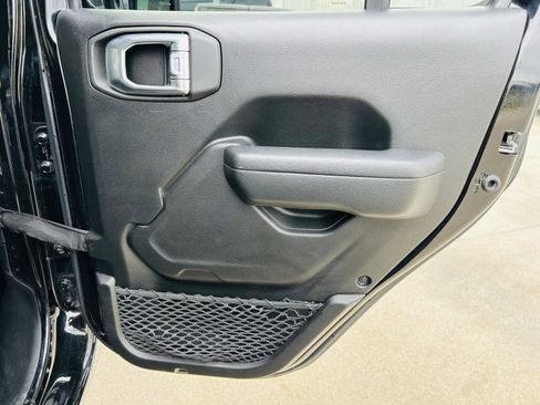 Used 2023 Jeep Wrangler Unlimited Sport AWD/4WD image 23