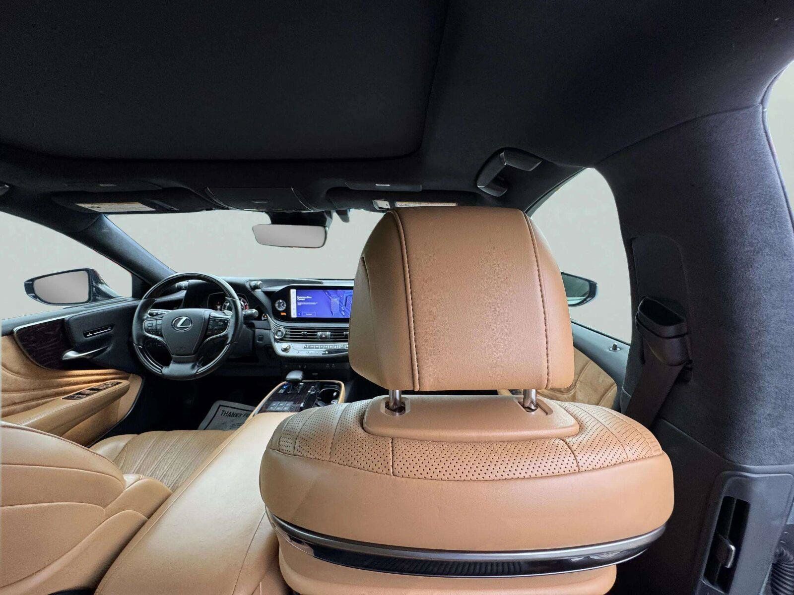 Used 2023 Lexus LS 500 w/ Interior Upgrade Package RWD image 37
