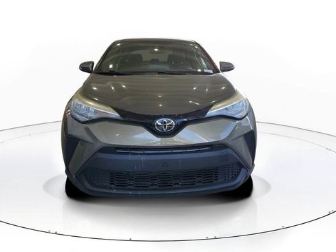 Used 2021 Toyota C-HR XLE image 2