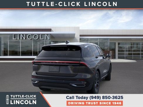 New 2026 Lincoln Nautilus Premier image 8