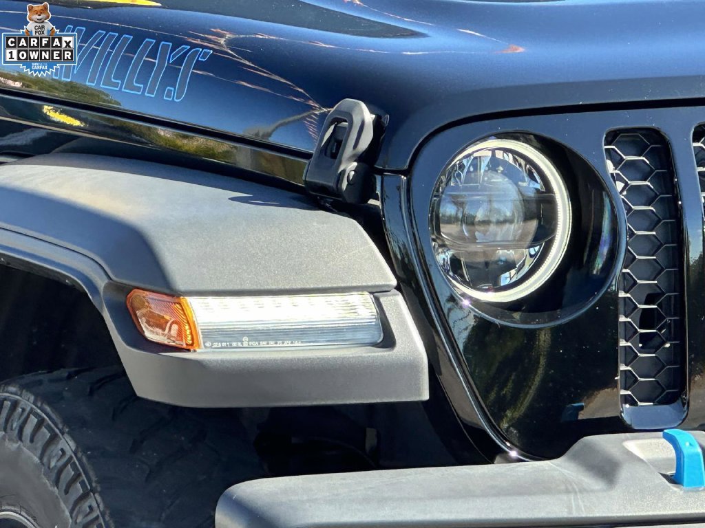 Used 2023 Jeep Wrangler Unlimited w/ Sun & Screen Package AWD/4WD image 8