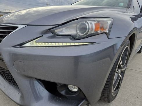Used 2016 Lexus IS 200t image 7
