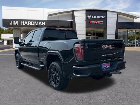 Used 2024 GMC Sierra 2500 AT4 w/ Technology Package AWD/4WD image 5