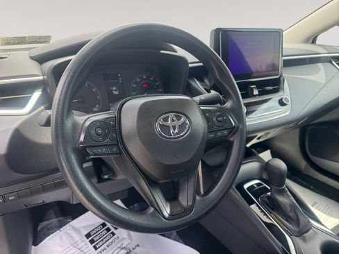 Used 2024 Toyota Corolla LE FWD image 12