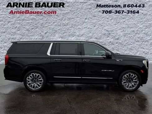 Used 2024 GMC Yukon XL Denali Ultimate AWD/4WD image 5