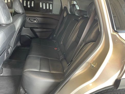 Certified 2021 Nissan Rogue SL w/ Premium Package FWD image 18