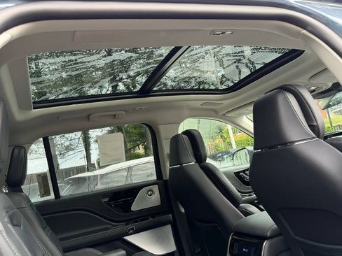 New 2026 Lincoln Aviator Reserve w/ Luxury Package AWD/4WD image 7