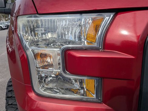 Used 2016 Ford F150 XLT w/ Equipment Group 302A Luxury image 9