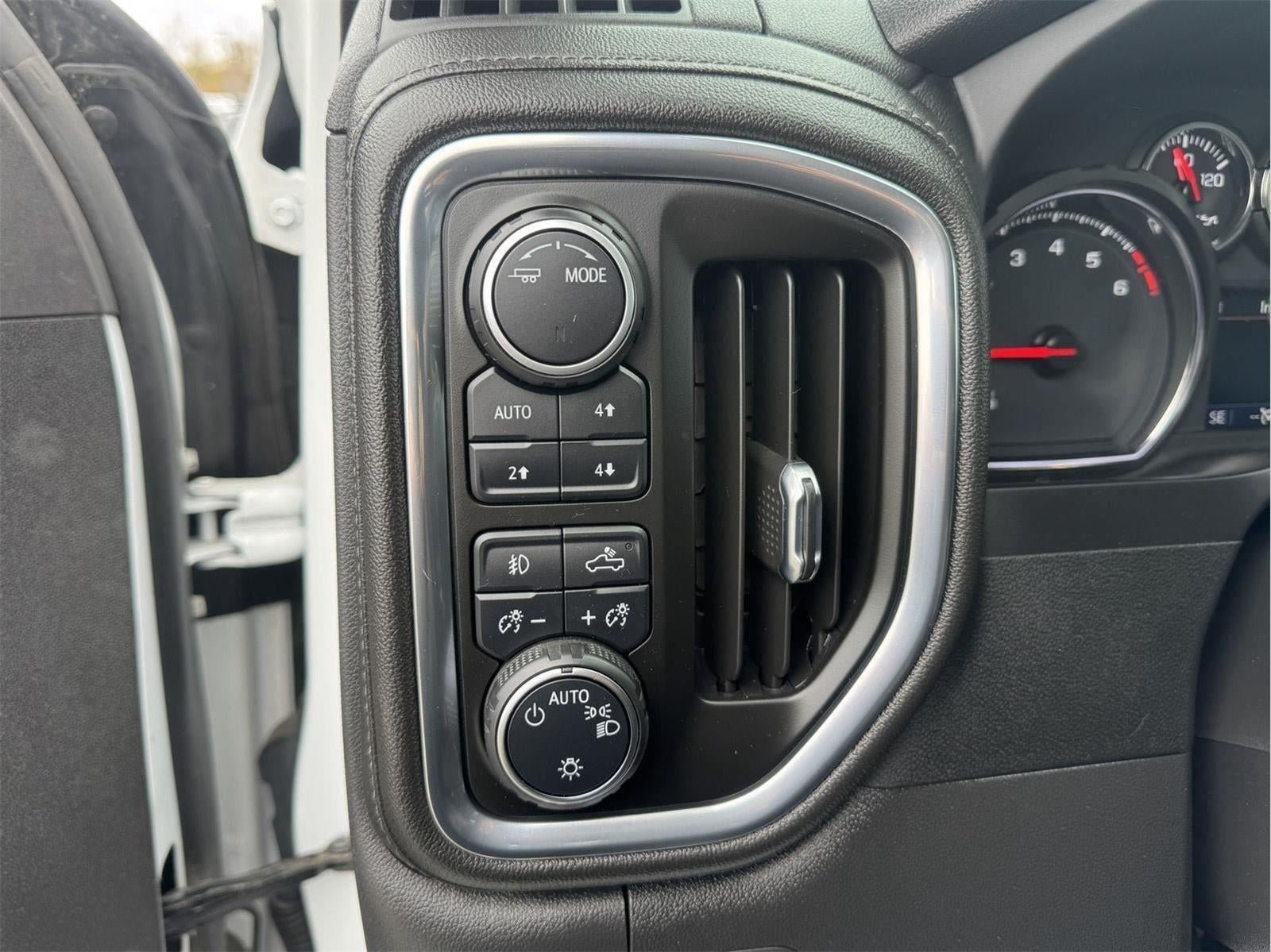 Used 2022 Chevrolet Silverado 1500 LT Trail Boss w/ Convenience Package II AWD/4WD image 20