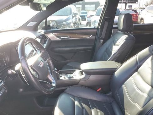 Used 2021 Cadillac XT6 Sport w/ Platinum Package image 18