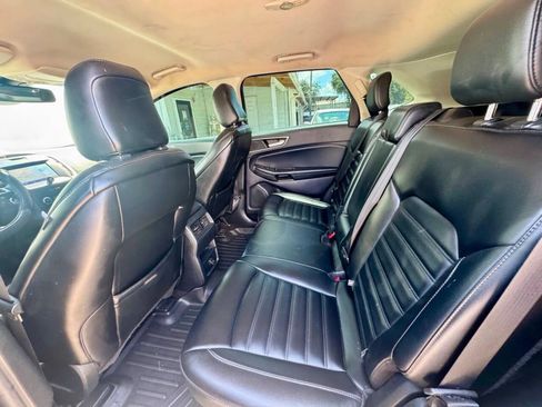 Used 2020 Ford Edge SEL FWD image 15