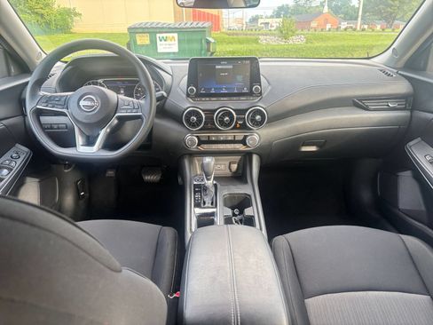 Used 2025 Nissan Sentra SV FWD image 32