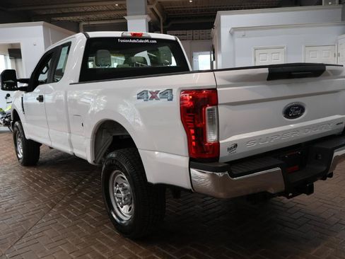 Used 2017 Ford F250 XL w/ Power Equipment Group AWD/4WD image 5