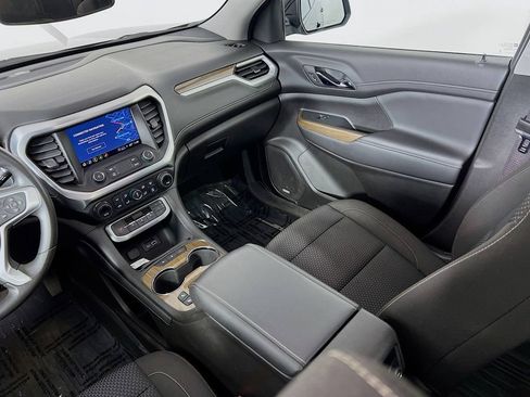 Used 2023 GMC Acadia SLE image 23