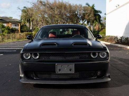 Used 2019 Dodge Challenger SRT Hellcat Redeye image 2