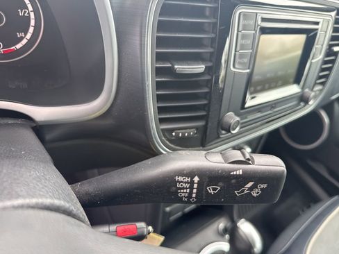 Used 2016 Volkswagen Beetle 1.8T image 35