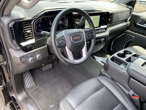 Used 2026 GMC Sierra 1500 SLT AWD/4WD image 16