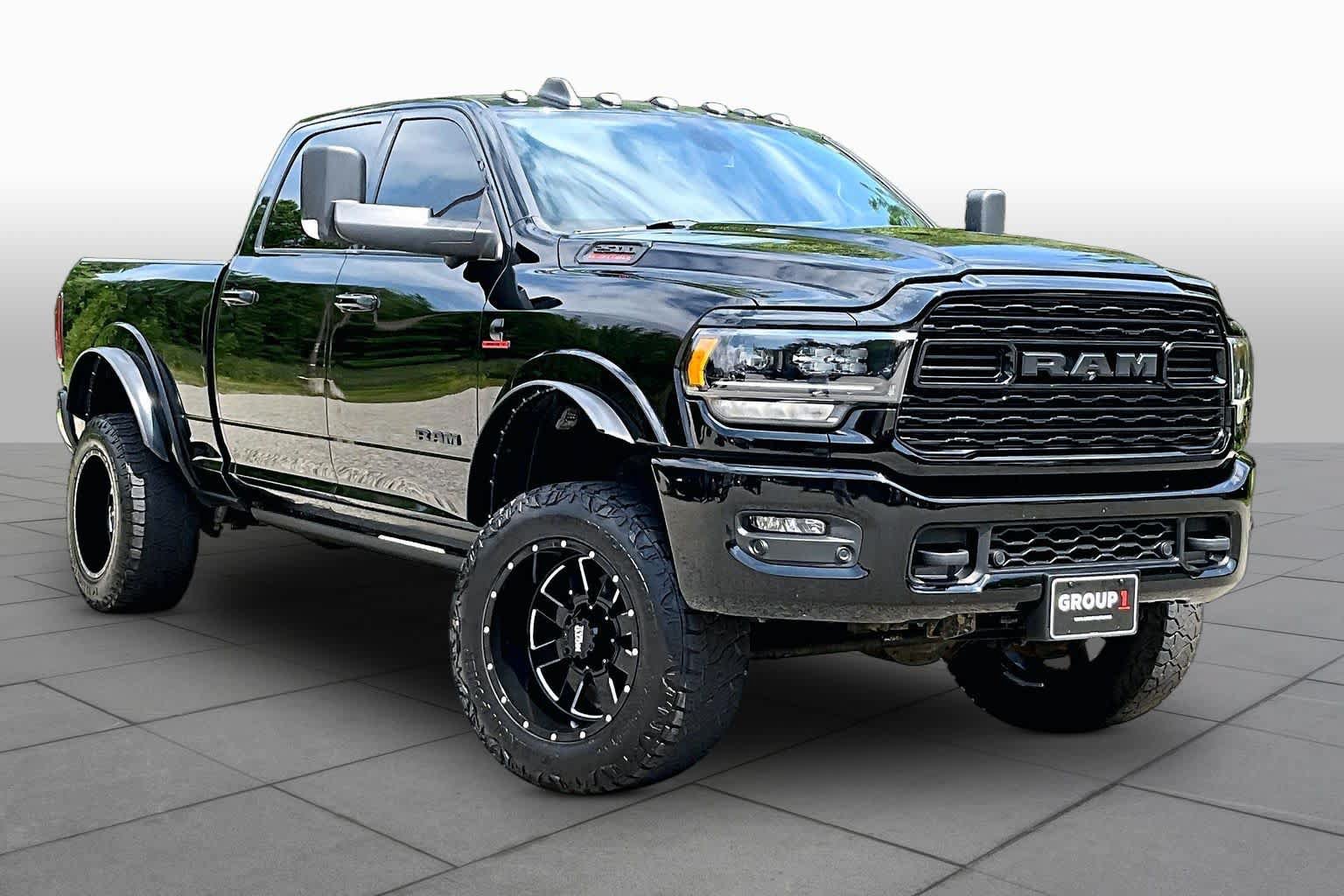 Used 2021 RAM 2500 Limited w/ Night Edition AWD/4WD image 3