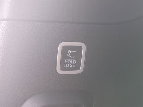 Used 2023 Jeep Wagoneer Series III w/ Preferred Equipment Group image 15