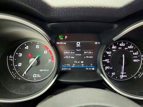 Used 2023 Alfa Romeo Stelvio Sprint image 15