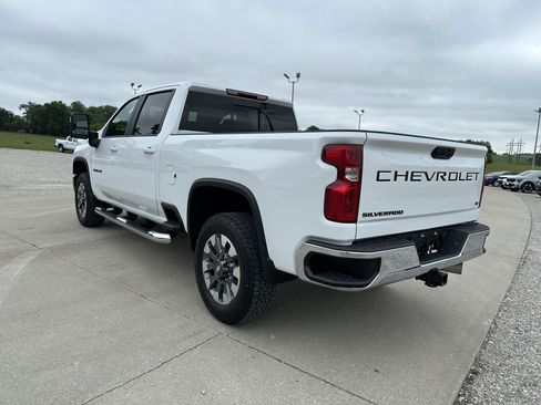 Used 2026 Chevrolet Silverado 3500 LT AWD/4WD image 5