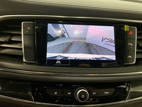 Used 2023 Buick Enclave Essence image 17