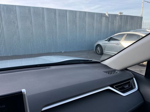 Used 2025 Toyota RAV4 LE image 34